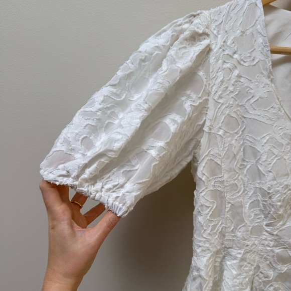 Club Monaco Textured Puff Sleeve Dress - Picture 4 of 12